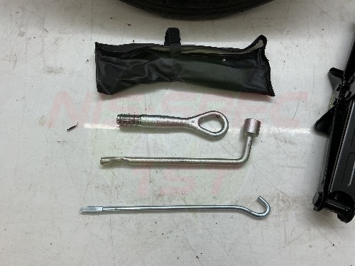 2015 Nissan X-trail T32 Spare Wheel & Jack Kit 2014-2017