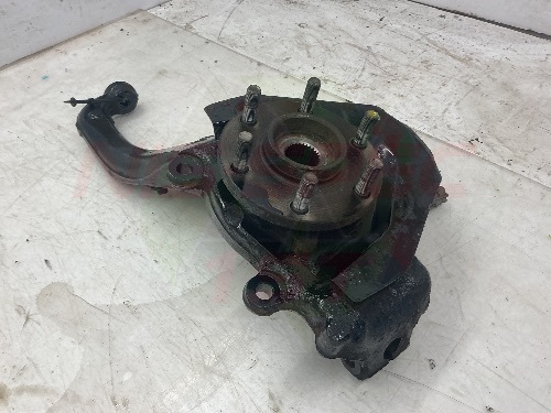 Nissan Navara D40 Pathfinder Drivers Front Hub 2005-2015