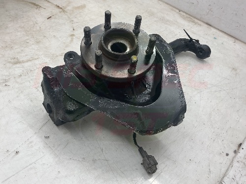Nissan Navara D40 Pathfinder Drivers Front Hub 2005-2015