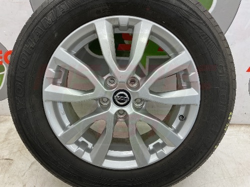 Nissan X-trail t32 17 inch Alloy wheel Yokohama 225/65/17 2014-2021