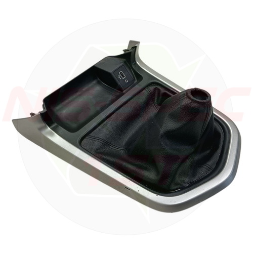 Nissan Navara NP300 Manual Gearstick Gaiter & Surround 2016-2022