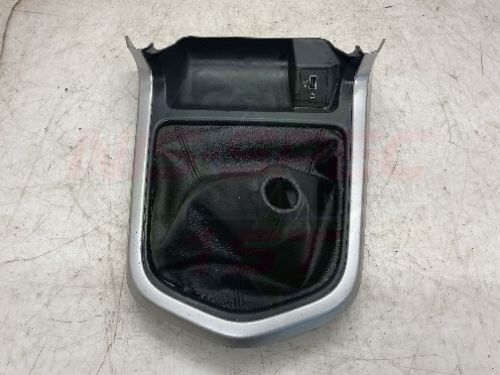 Nissan Navara NP300 Manual Gearstick Gaiter & Surround 2016-2022