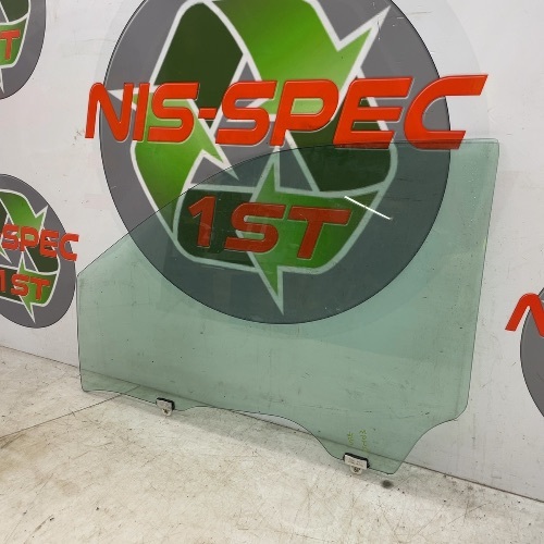 Nissan Elgrand NE51 Passenger Front Door Window Glass 2002-2010