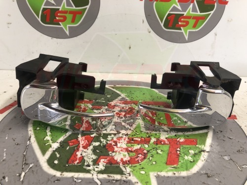 Nissan Navara D40/Pathfinder Interior Front Door Handles Pair 2005-2015