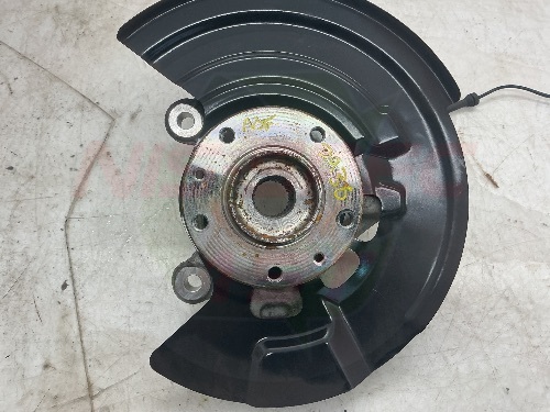 Nissan Qashqai J12 Passenger Front Hub 2021-2024