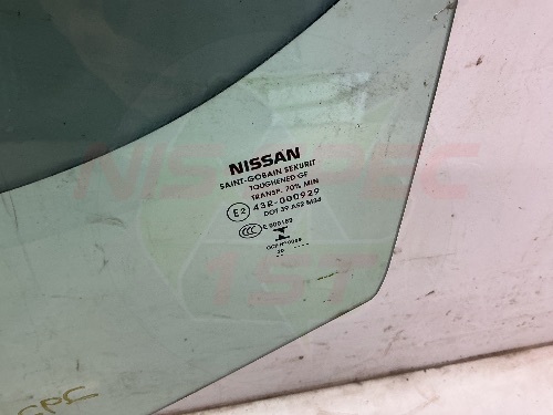 Nissan Qashqai J11 Passenger Front Door Glass 2017-2021