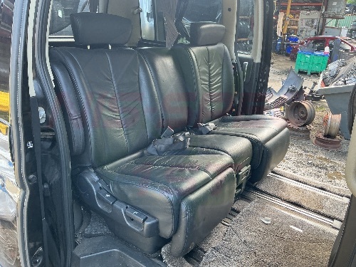 Nissan Elgrand 3.5 MK2 (E51) Set of Rear Seats 2002-2010