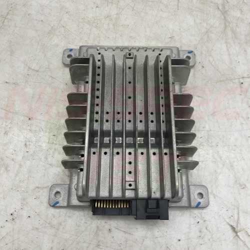 Nissan Elgrand E51 BOSE Stereo Amplifier 2002-2010